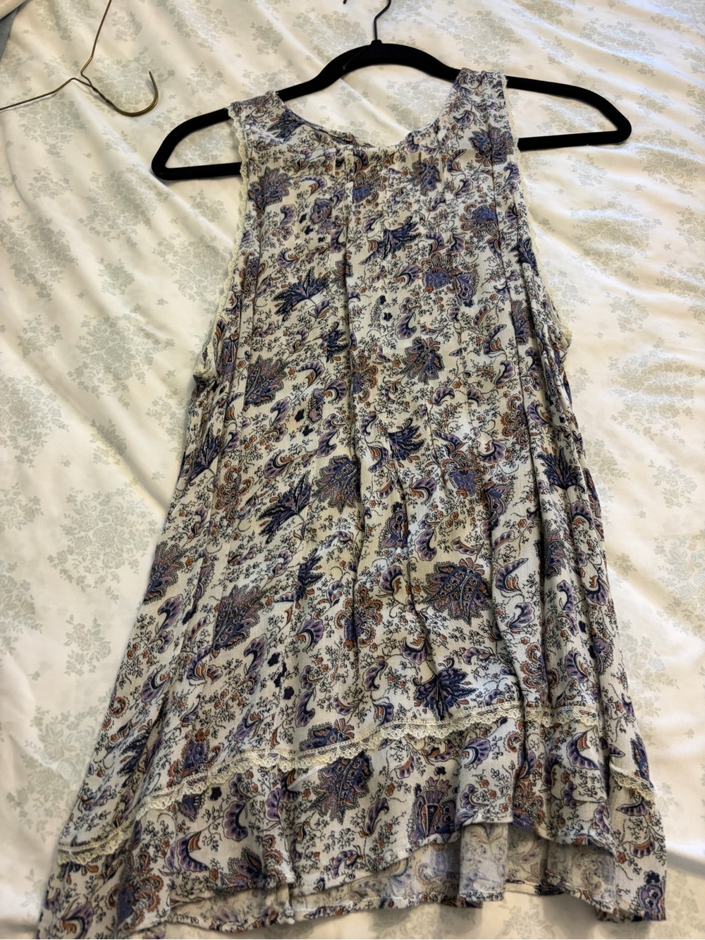 American Eagle Outfitters Cream Paisley Sleeveless Swing Top with Blue Accents